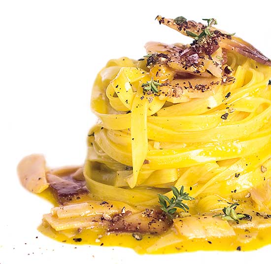 You are currently viewing Lemon fettuccine with swordfish carbonara
